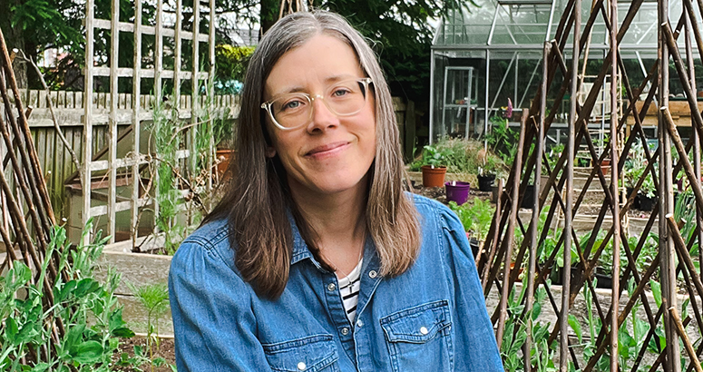 Julianne Robertson Saving Water Blog Gardening influence Julianne Robertson in her garden